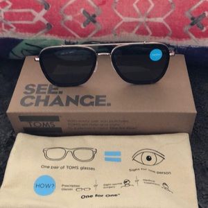TOMs One for One Irwin Sunglasses NWT